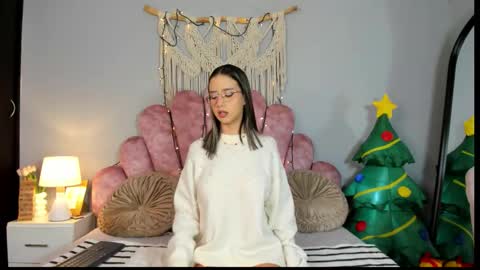 Lia Rose online show from November 28, 1:19 am