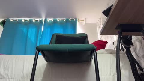   online show from January 5, 10:32 am