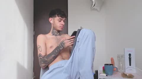   online show from September 21, 10:28 am