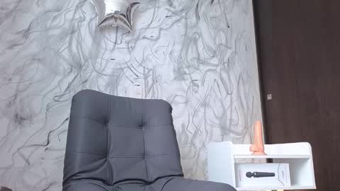   online show from October 16, 12:17 pm