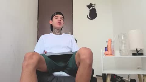   online show from November 6, 11:00 am