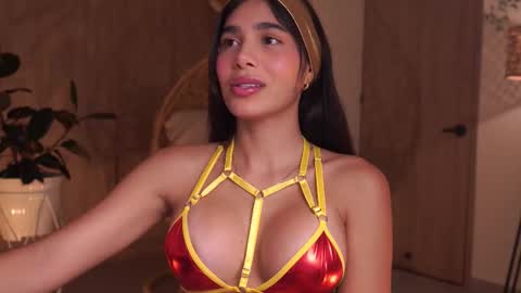 Snapshot of artemia_ chatting on October 29, 2:47 am Amanda online show from October 29, 2:47 am