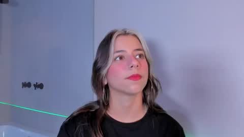 artemisablake online show from December 18, 12:10 am