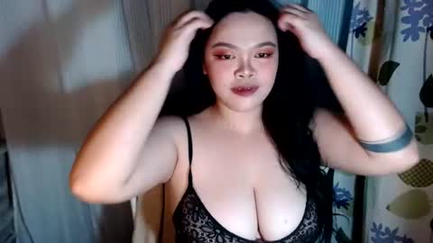 Snapshot of arthemist11 chatting on June 15, 3:31 am monica online show from June 15, 3:31 am