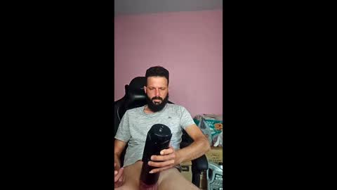 Snapshot of arthur812511 chatting on May 25, 4:46 pm arthur812511 online show from May 25, 4:46 pm