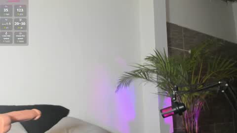 Snapshot of arthur_fochh chatting on July 17, 6:02 pm Arthur online show from July 17, 6:02 pm