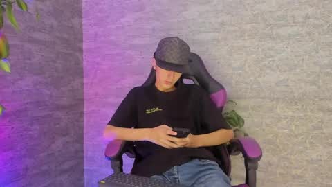 arthurcox_ online show from October 3, 5:54 pm