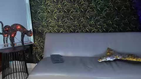 arthurcox_ online show from October 24, 5:31 pm