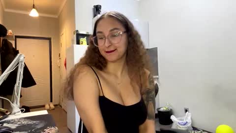 Mia  online show from February 17, 3:29 pm