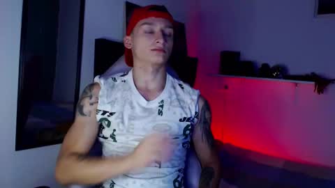 Arthur Phoenix online show from December 4, 4:43 am