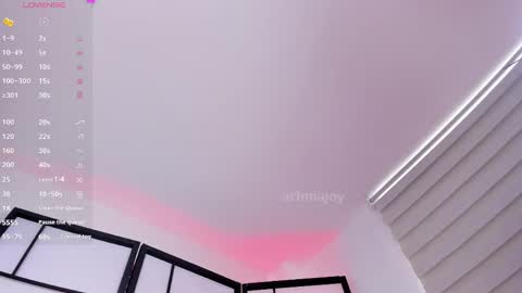 MIA OF artmiajoy online show from April 16, 12:28 pm