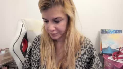 MIA online show from November 25, 10:59 am