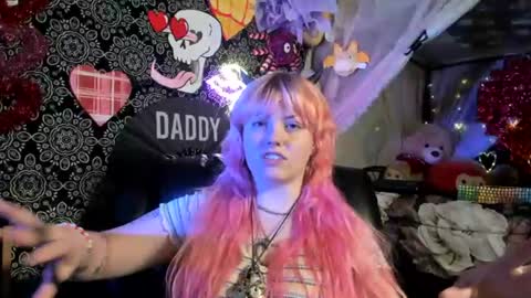 ArtsyHeartsyy online show from August 1, 12:54 am