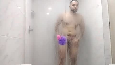 Snapshot of arturguy01 chatting on January 14, 1:28 pm arturguy01 online show from January 14, 1:28 pm