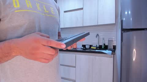 Snapshot of arturguy01 chatting on February 7, 7:49 pm arturguy01 online show from February 7, 7:49 pm