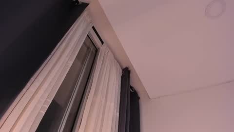 Snapshot of arturguy01 chatting on March 5, 1:10 am arturguy01 online show from March 5, 1:10 am