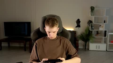 Snapshot of artycropp chatting on September 18, 8:05 am Archie online show from September 18, 8:05 am