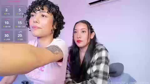 Ariana and Kelsieh online show from September 11, 8:20 pm