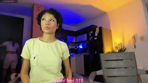 Ariana and Kelsieh online show from April 17, 9:12 am