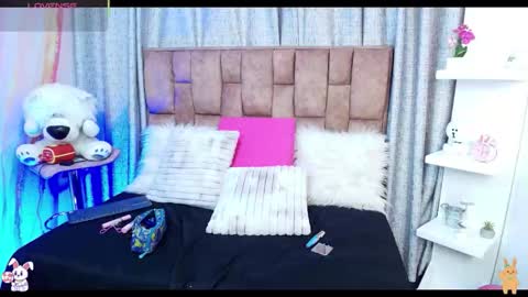 Snapshot of ary_noa chatting on March 2, 11:39 am Ary Noa online show from March 2, 11:39 am