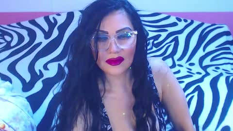 Snapshot of ary_z chatting on February 4, 11:53 pm Ary online show from February 4, 11:53 pm