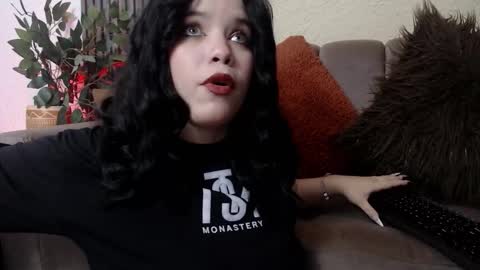 Snapshot of arybutty chatting on January 5, 8:01 pm Ary online show from January 5, 8:01 pm