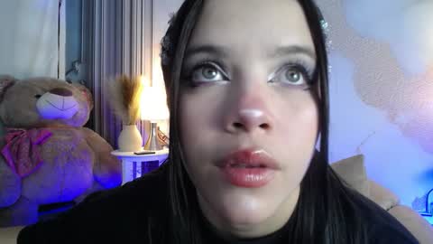 Snapshot of arybutty chatting on January 16, 8:13 pm Ary online show from January 16, 8:13 pm