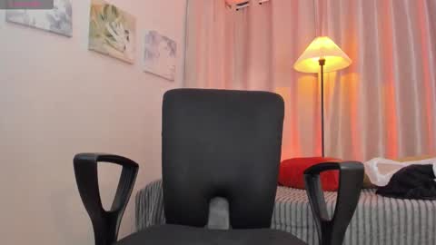 andy online show from March 8, 9:29 pm