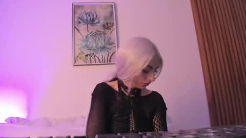 Asami Yaeko              online show from October 10, 2:05 pm