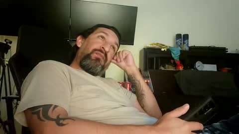 devilPup75 online show from December 3, 5:37 am