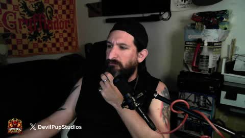 devilPup75 online show from April 7, 4:57 am