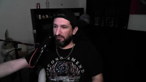 Snapshot of asanator101 chatting on May 21, 10:39 pm devilPup75 online show from May 21, 10:39 pm