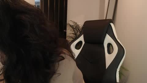 Snapshot of asaray_t chatting on March 28, 1:38 am Saray online show from March 28, 1:38 am