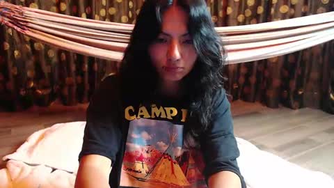Snapshot of asaray_t chatting on May 12, 12:08 am Saray online show from May 12, 12:08 am