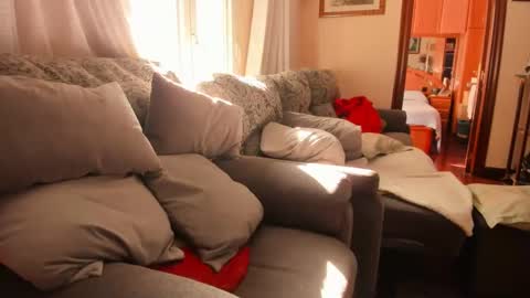 Troy online show from February 15, 11:39 am