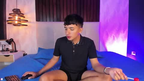 ash_russell online show from January 13, 7:41 pm