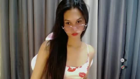 Snapshot of ash_sexdoll chatting on February 3, 7:10 pm ASH online show from February 3, 7:10 pm