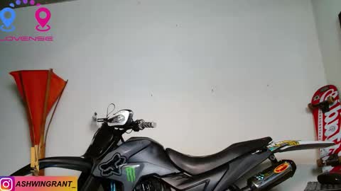 ash_wingrant online show from February 13, 4:08 am