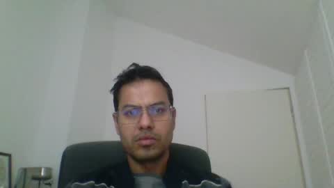 asharma1984xyz online show from April 13, 6:08 am