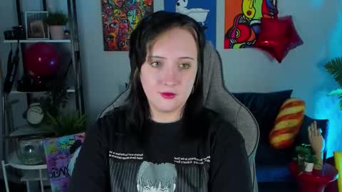 Snapshot of asheluck chatting on February 18, 1:56 am AshleyAshe online show from February 18, 1:56 am