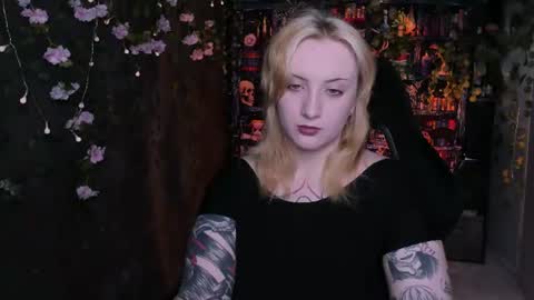 Snapshot of asheluck chatting on June 16, 3:42 am AshleyAshe online show from June 16, 3:42 am