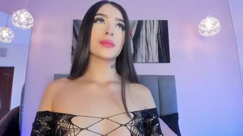 Snapshot of ashely_rous_ chatting on June 27, 7:52 pm Ashely online show from June 27, 7:52 pm