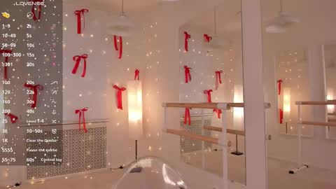 Snapshot of ashhasmy chatting on December 14, 12:21 pm Ash online show from December 14, 12:21 pm