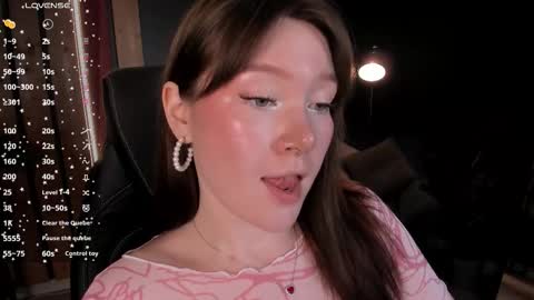 Snapshot of ashhasmy chatting on December 17, 12:22 pm Ash online show from December 17, 12:22 pm