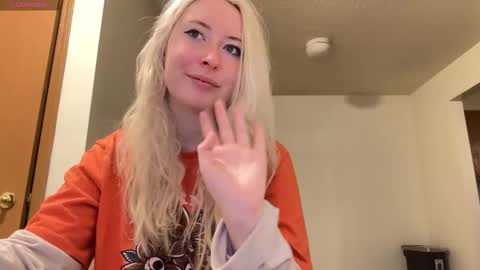 Snapshot of ashisscene chatting on January 7, 11:07 pm ash 3 online show from January 7, 11:07 pm