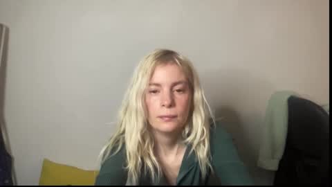 Ashlee online show from January 14, 3:23 am