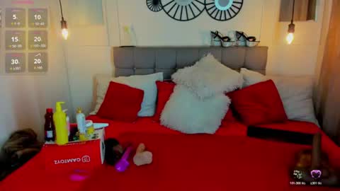 Snapshot of ashleey_0 chatting on June 21, 1:24 pm ashley online show from June 21, 1:24 pm