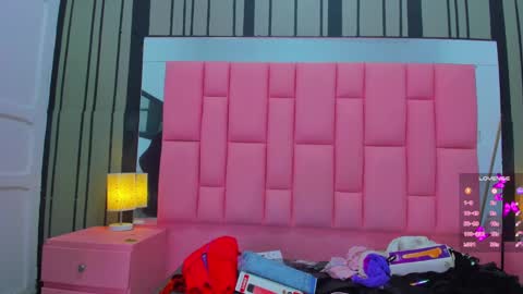 Ashly online show from February 4, 11:49 am