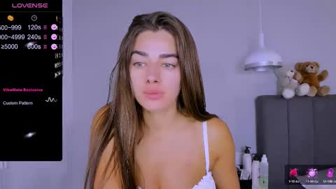 Snapshot of ashley__jess chatting on September 18, 2:52 pm Ashley online show from September 18, 2:52 pm