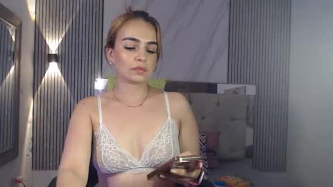 ashley__tylor online show from October 22, 2:45 am